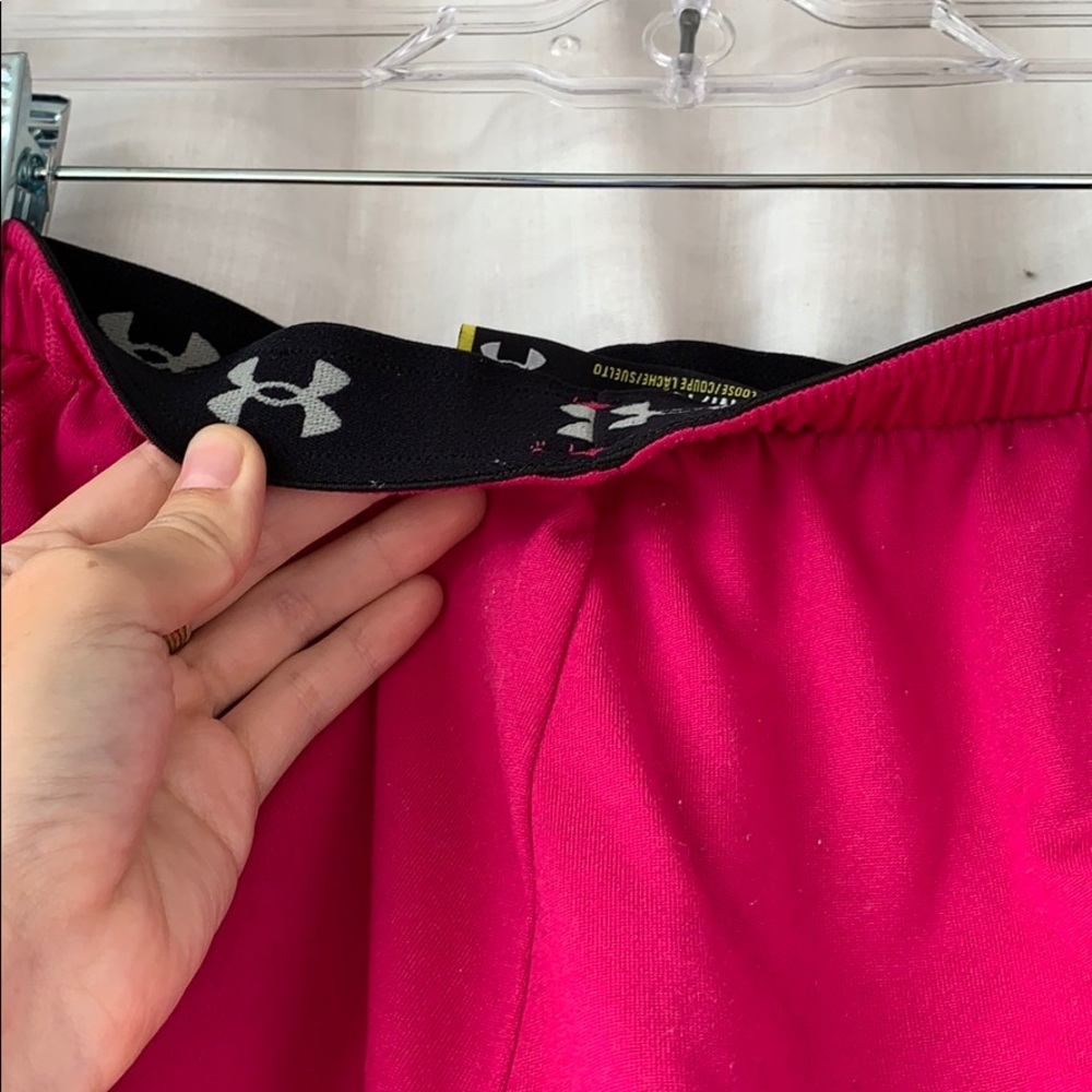 Pink athletic shorts - Picture 3 of 3